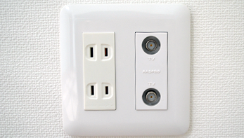 マルチメディアコンセント